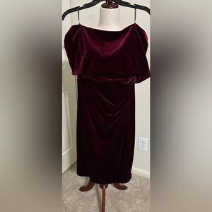 Vince Camuto Wine velvet Dress Size 6 Midi Off-The-Shoulder. Holiday Feminine